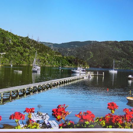 Waterfront Bed And Breakfast Picton Exteriör bild