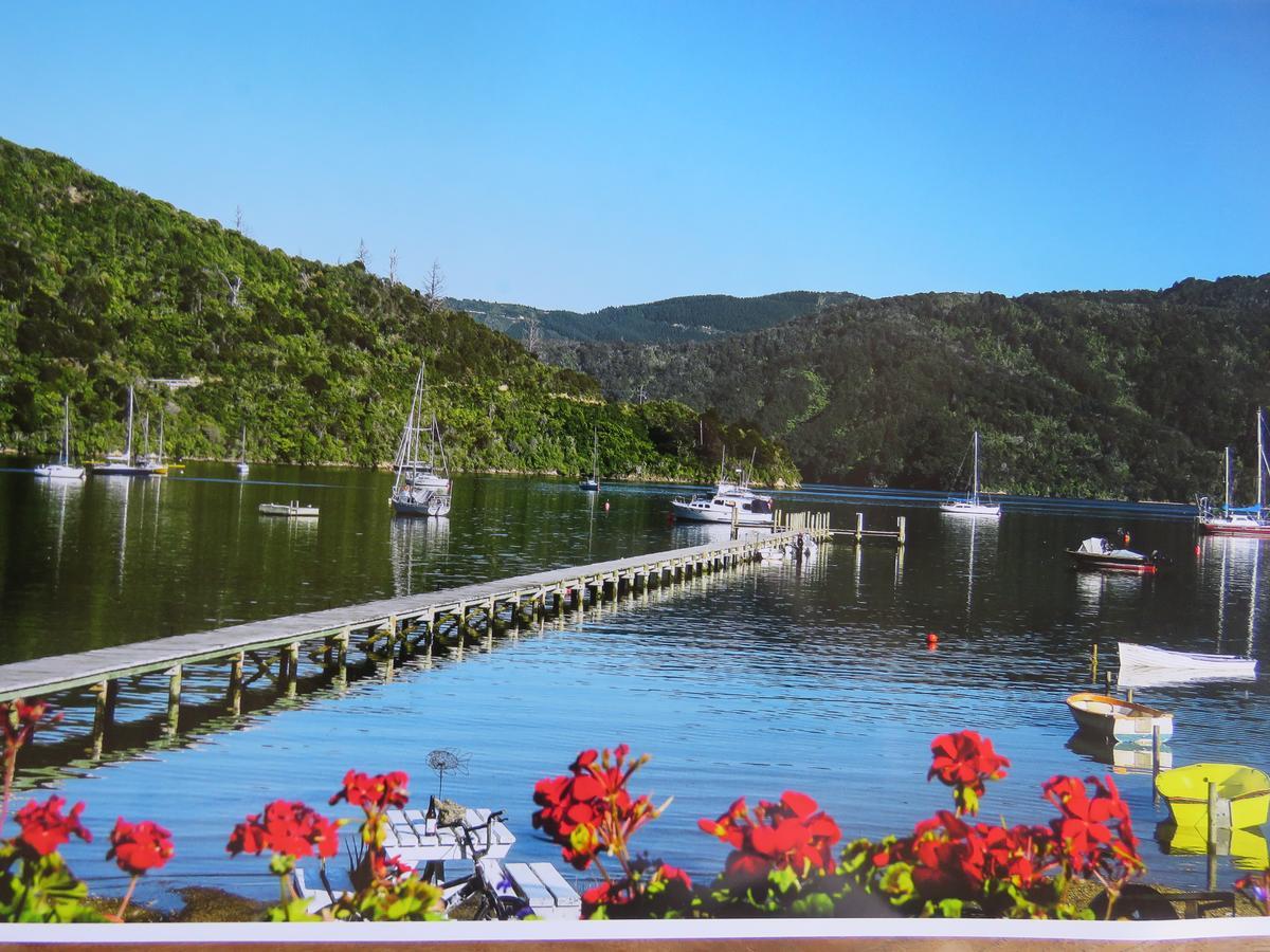 Waterfront Bed And Breakfast Picton Exteriör bild
