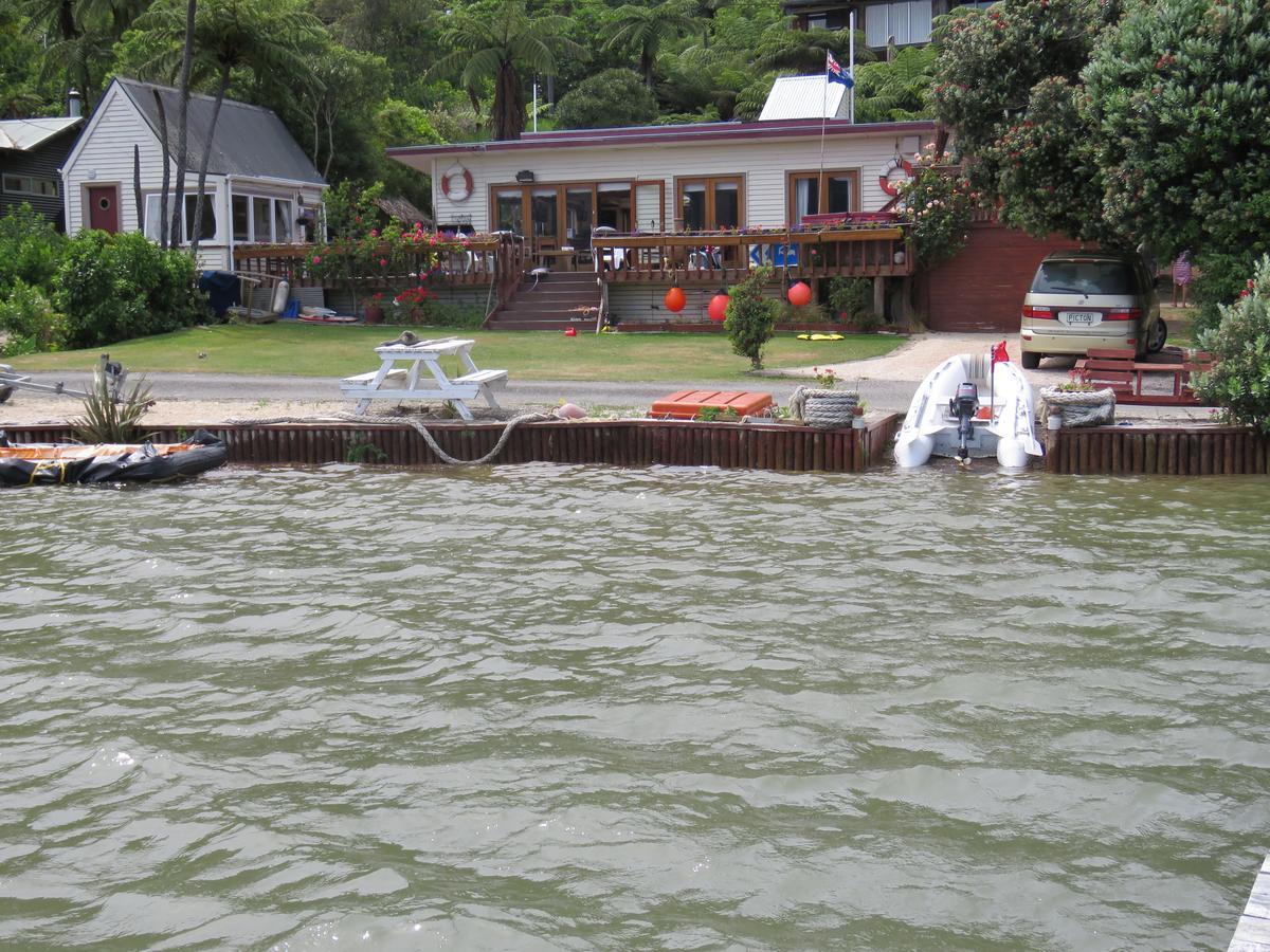 Waterfront Bed And Breakfast Picton Exteriör bild